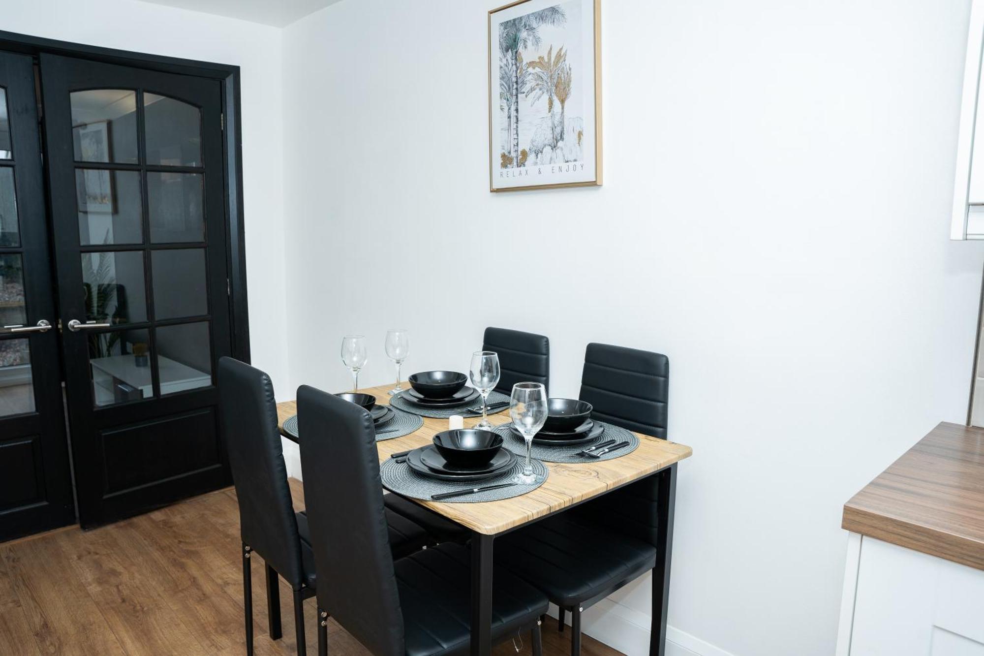 Stylish 3 Bed House With Free Parking Villa Leeds  Exterior photo
